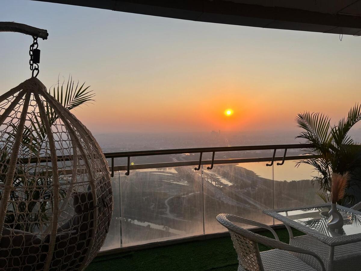Supernova Spira * New Delhi